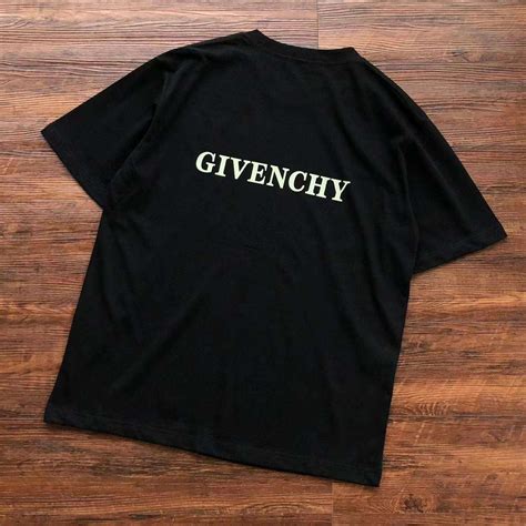 camisetas givenchy originales.